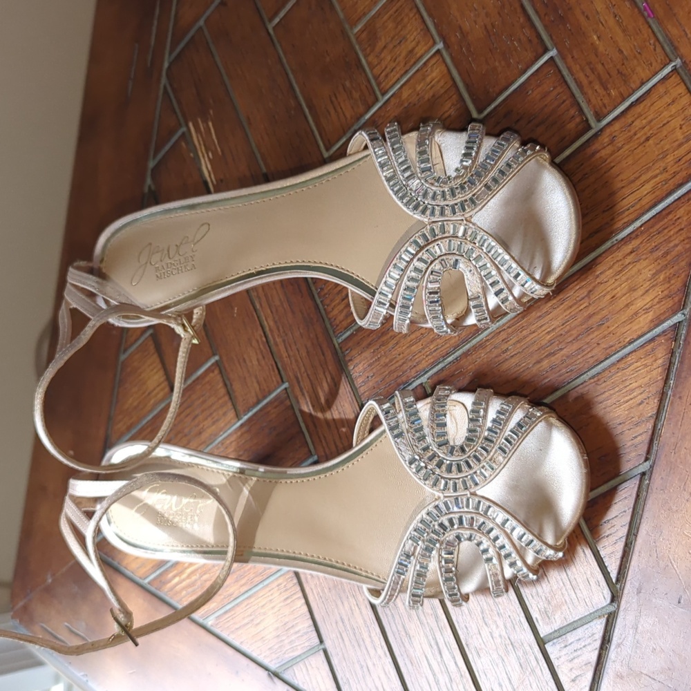 Badgley mischka jewel sandals